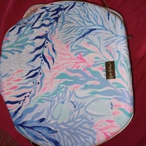 Lilly pulitzer round travel bag